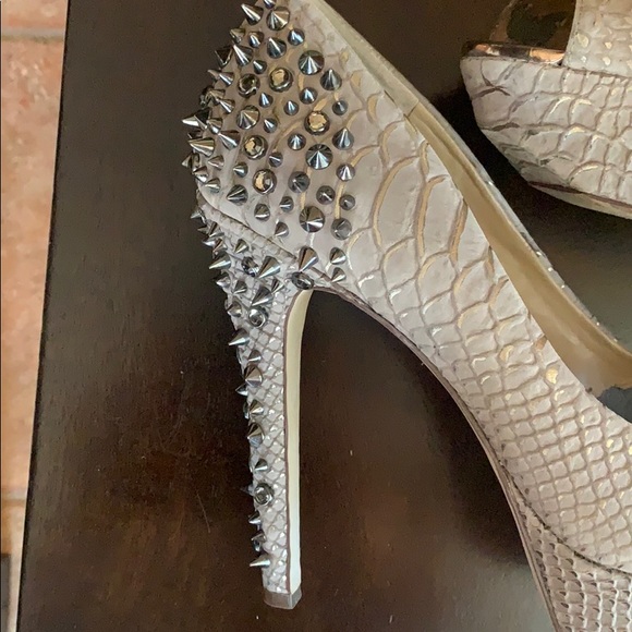 Saks Fifth Ave signature peep toe platform heels - Picture 6 of 8